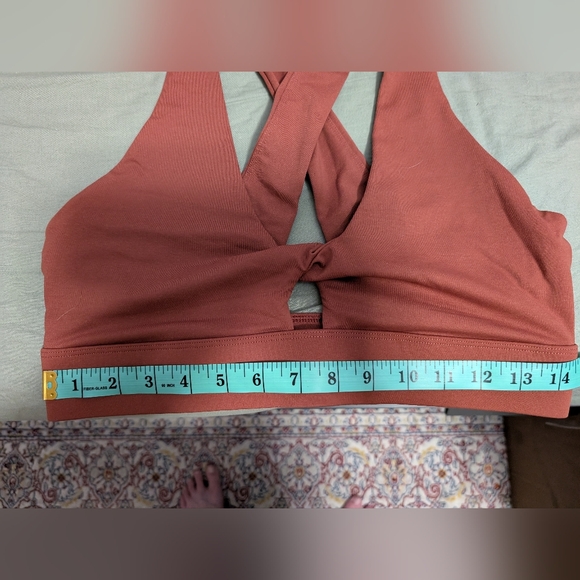 Fabletics Oasis Twist Sports Bra XLarge Lot Of 2 Mahogany/Black - Picture 3 of 5